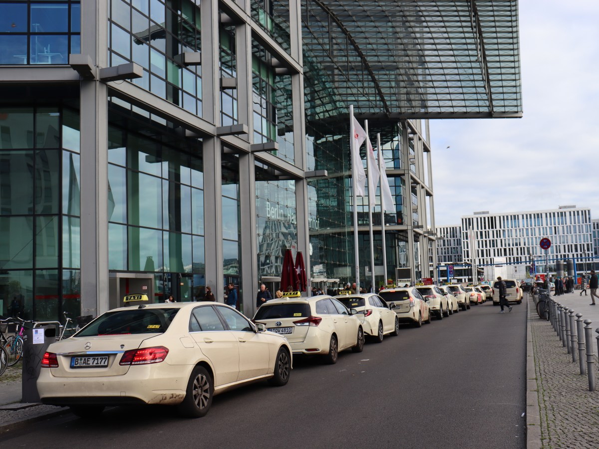 Hauptbahnhof.