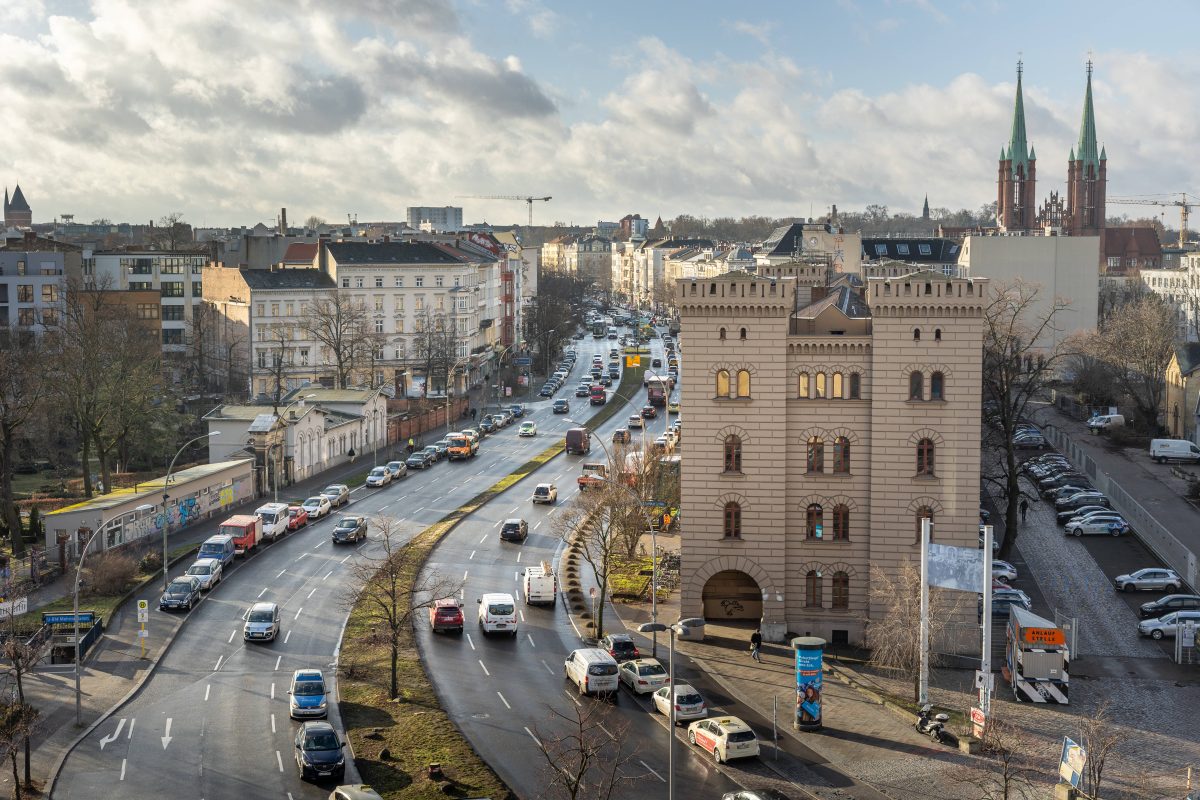 Der Mehringdamm in Berlin-Kreuzberg.