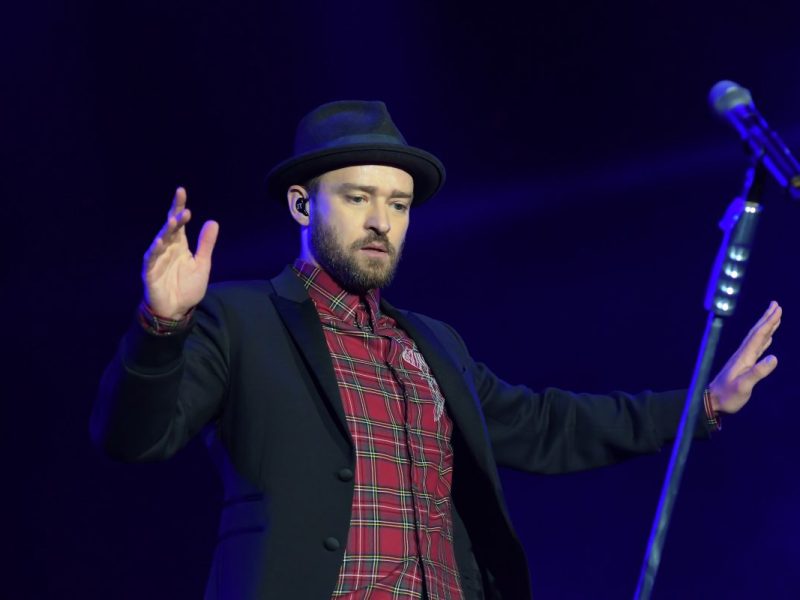 Justin Timberlake steht auf einer Bühne
