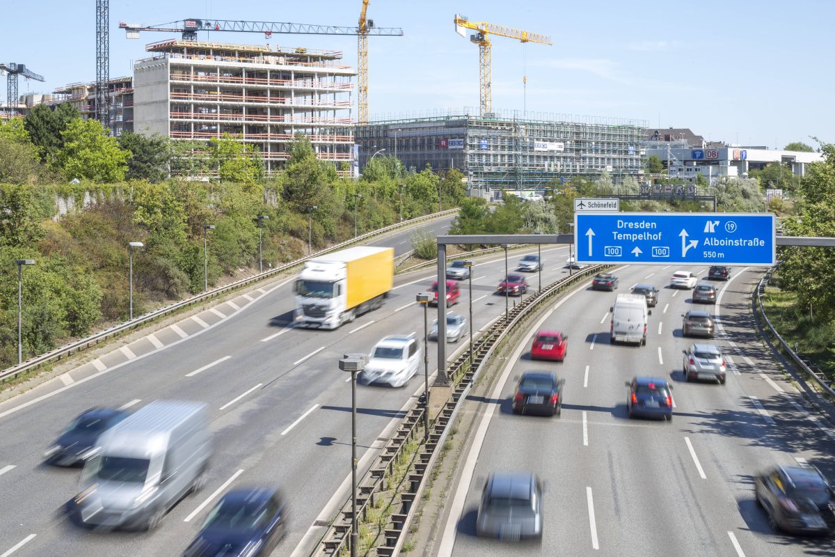 Ein Blick auf die Berliner Stadtautobahn A100.