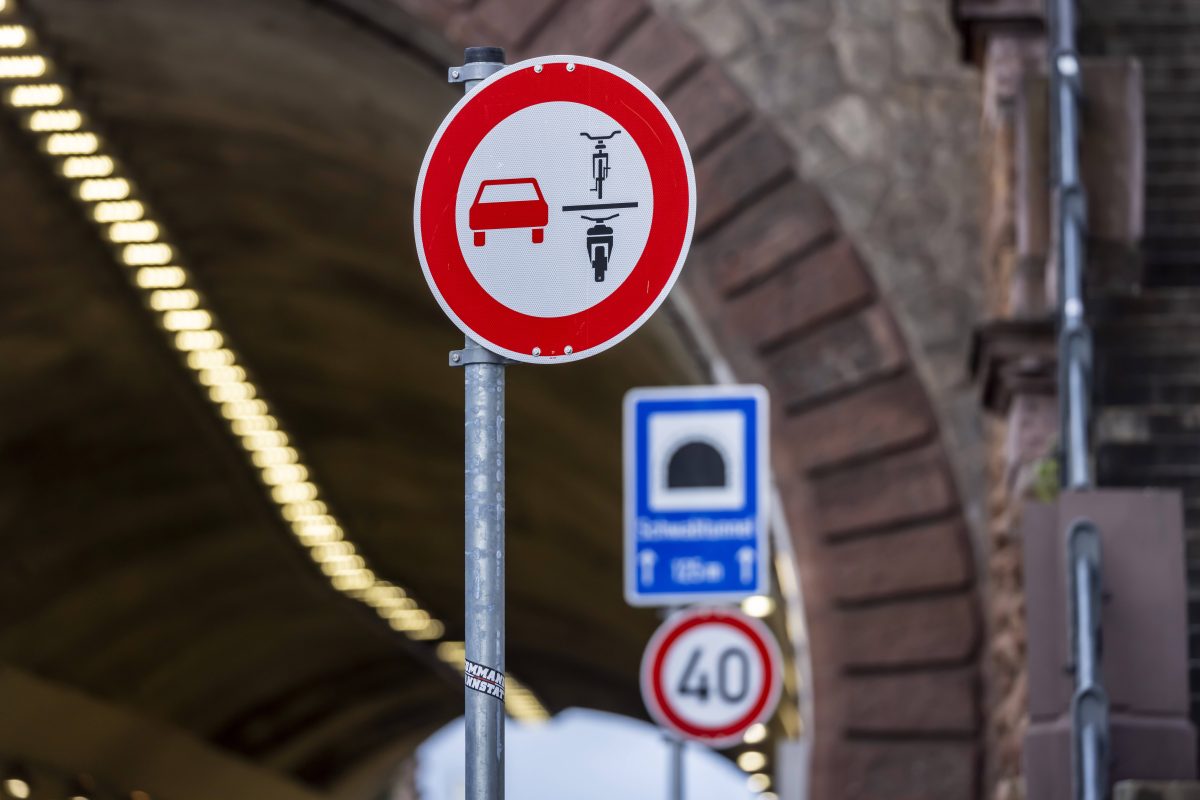 Unbekanntes Verkehrsschilder